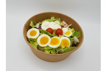 Blattsalat mit Ei und Tomaten 877374